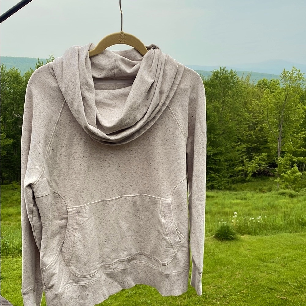 L. L. Bean Cozy Cowl Neck Pullover Sweatshirt w Pocket & Thumb holes XL Petite - Picture 11 of 15